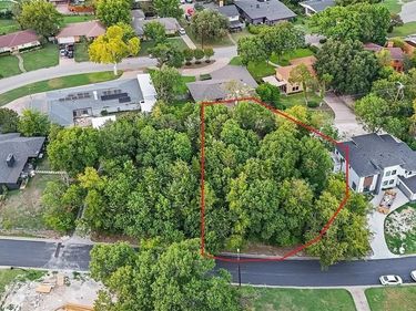 923 Brookwood drive , Dallas, TX 75224