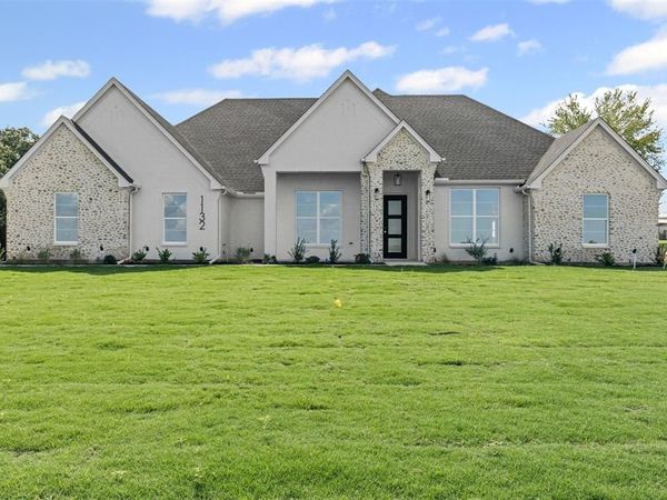 1132 Dobbs Trail, Springtown, TX 76082