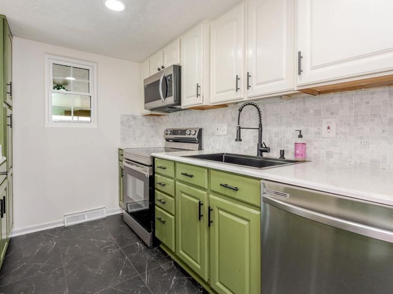 5125 Ranstead Court, Columbus, OH 43220 Photo 12