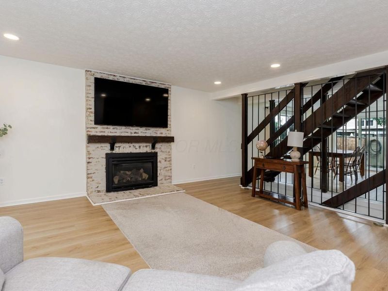 5125 Ranstead Court, Columbus, OH 43220 Photo 2