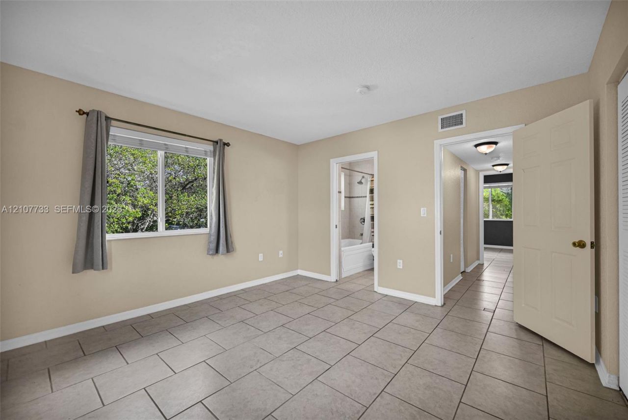 19606 SW 103rd Ct , Unit 4, Cutler Bay, FL 33157 Photo