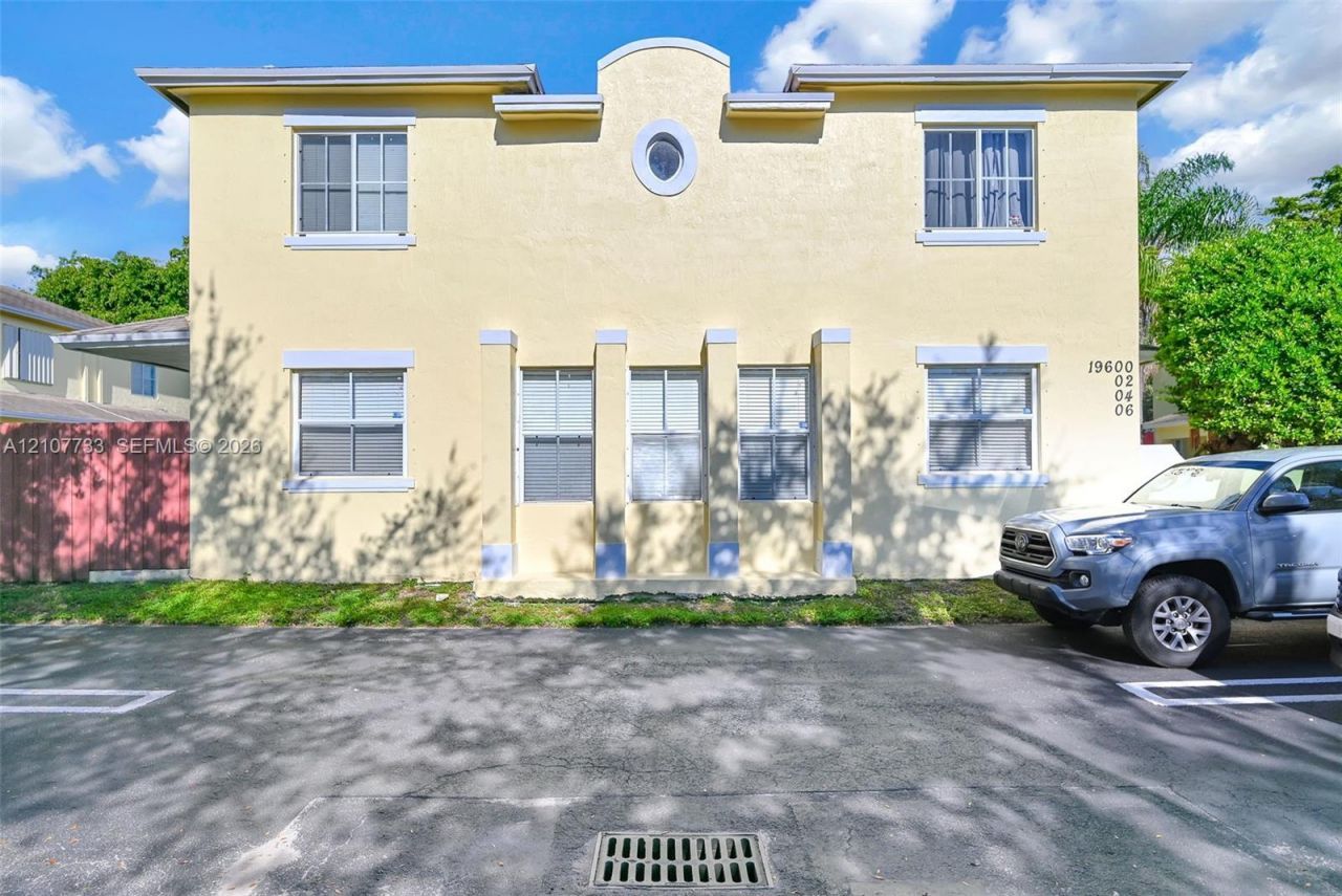 19606 SW 103rd Ct , Unit 4, Cutler Bay, FL 33157 Photo