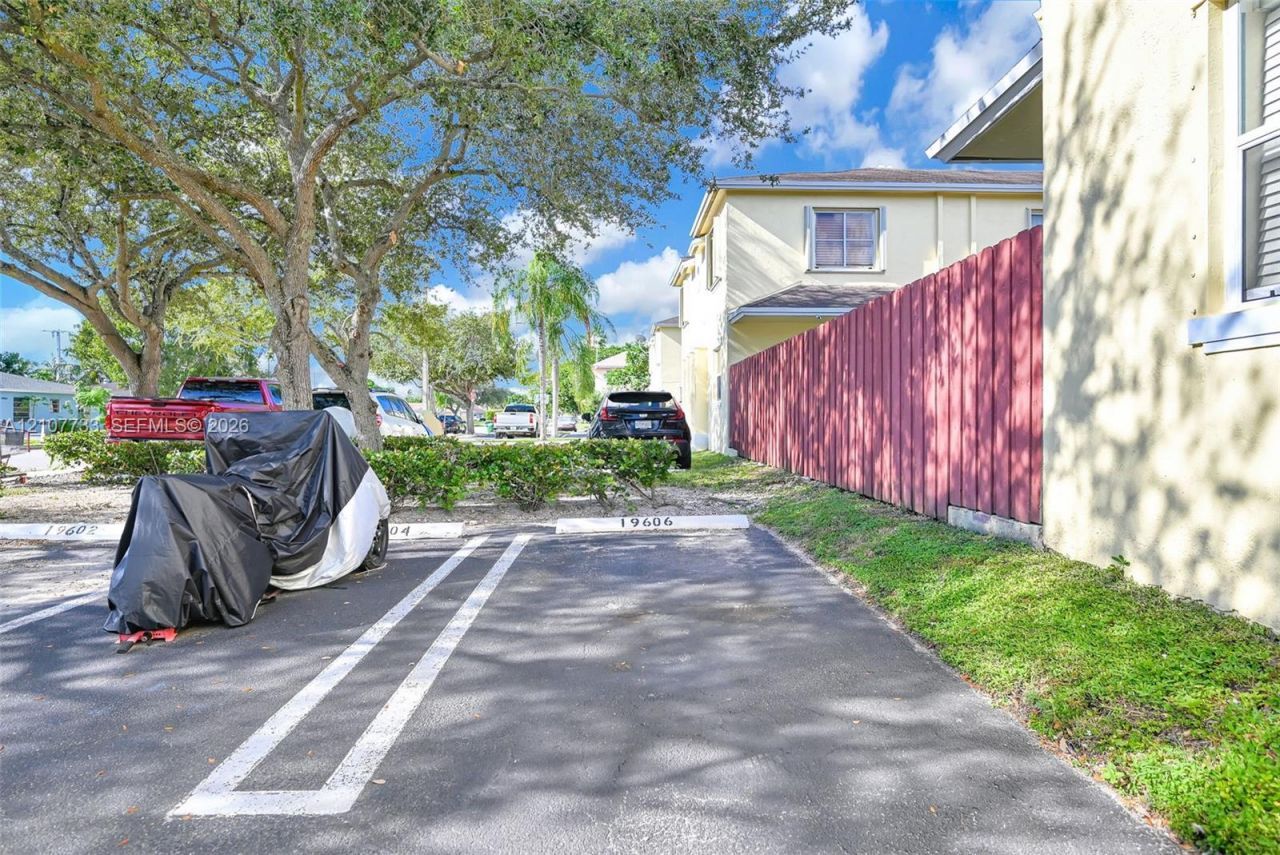 19606 SW 103rd Ct , Unit 4, Cutler Bay, FL 33157 Photo