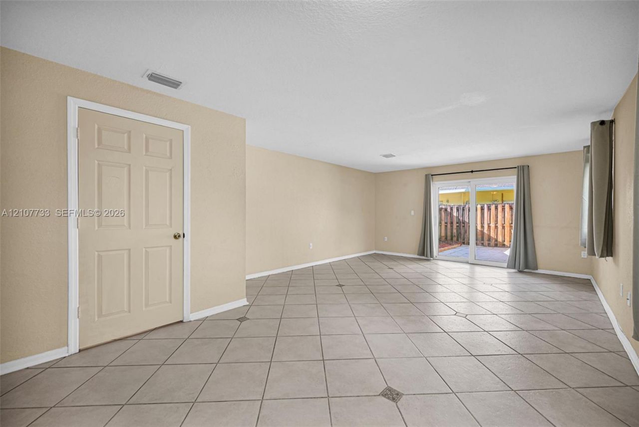 19606 SW 103rd Ct , Unit 4, Cutler Bay, FL 33157 Photo