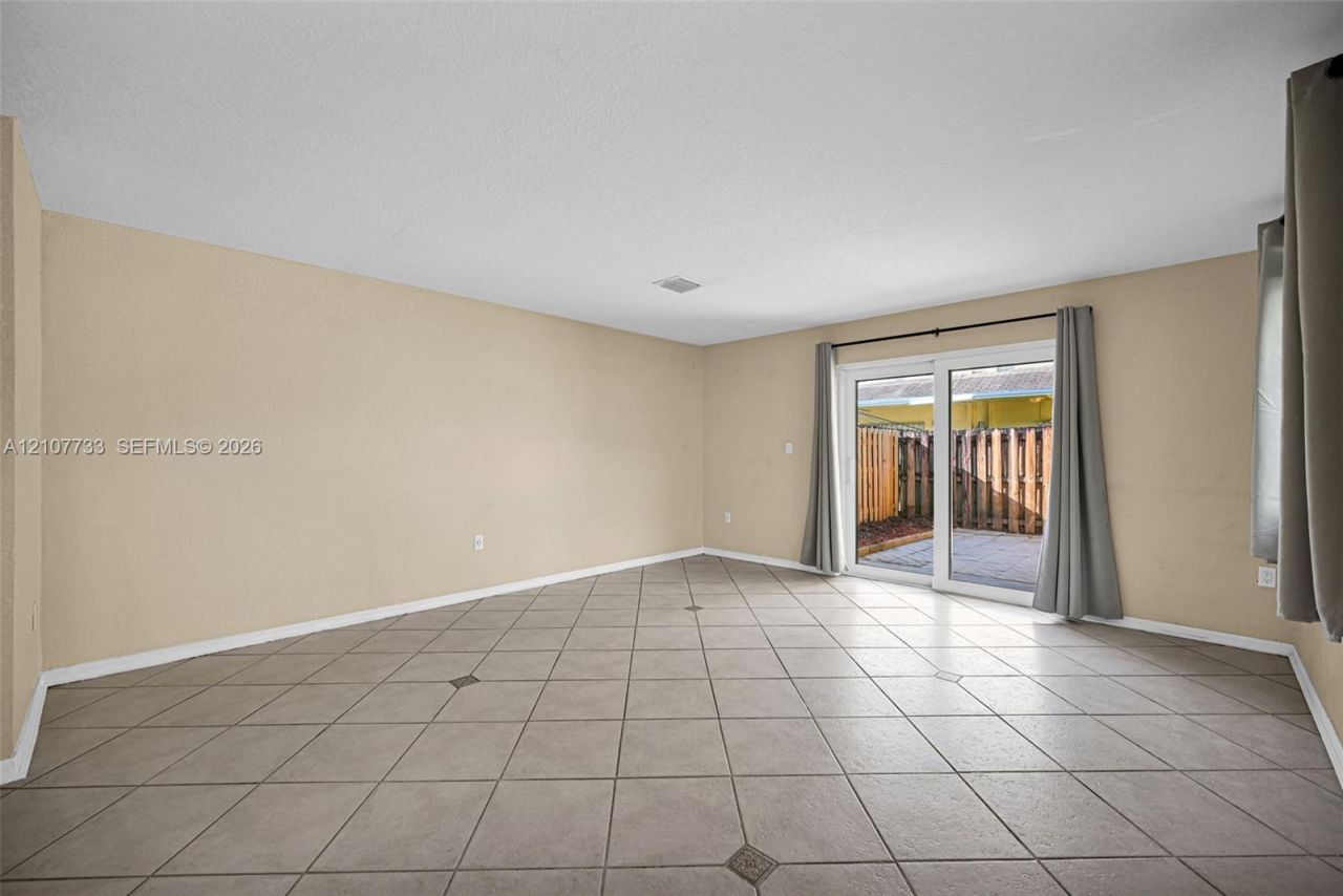 19606 SW 103rd Ct , Unit 4, Cutler Bay, FL 33157 Photo
