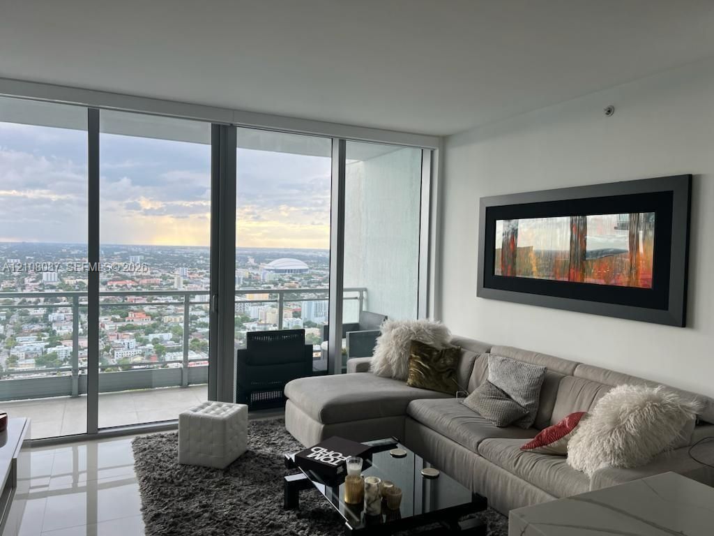 92 SW 3rd St , Unit 5008, Miami, FL 33130 Photo