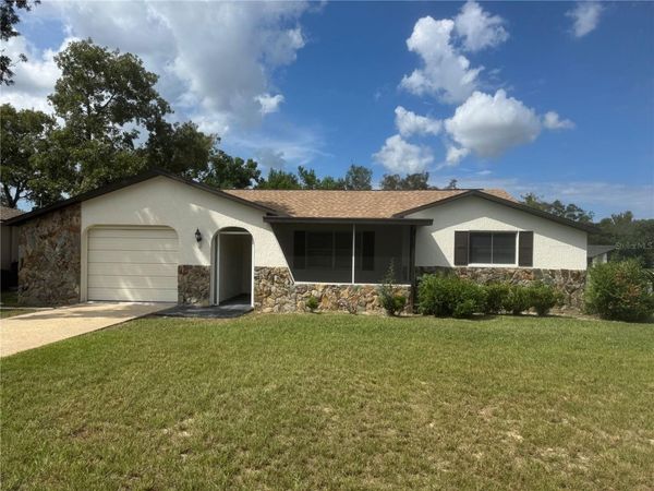 2433 LACKLAND AVENUE , SPRING HILL, FL 34608