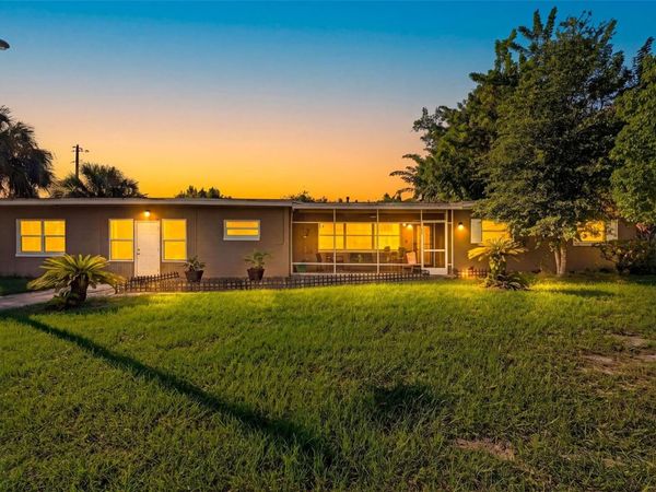133 E LAUREN COURT , FERN PARK, FL 32730