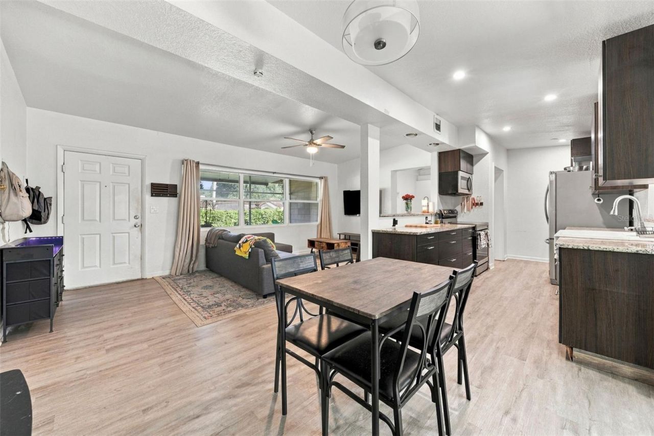 133 E Lauren Court , Fern Park, FL 32730 Photo