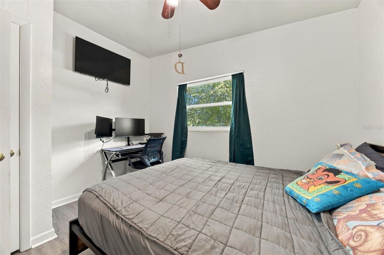 133 E Lauren Court , Fern Park, FL 32730 Photo