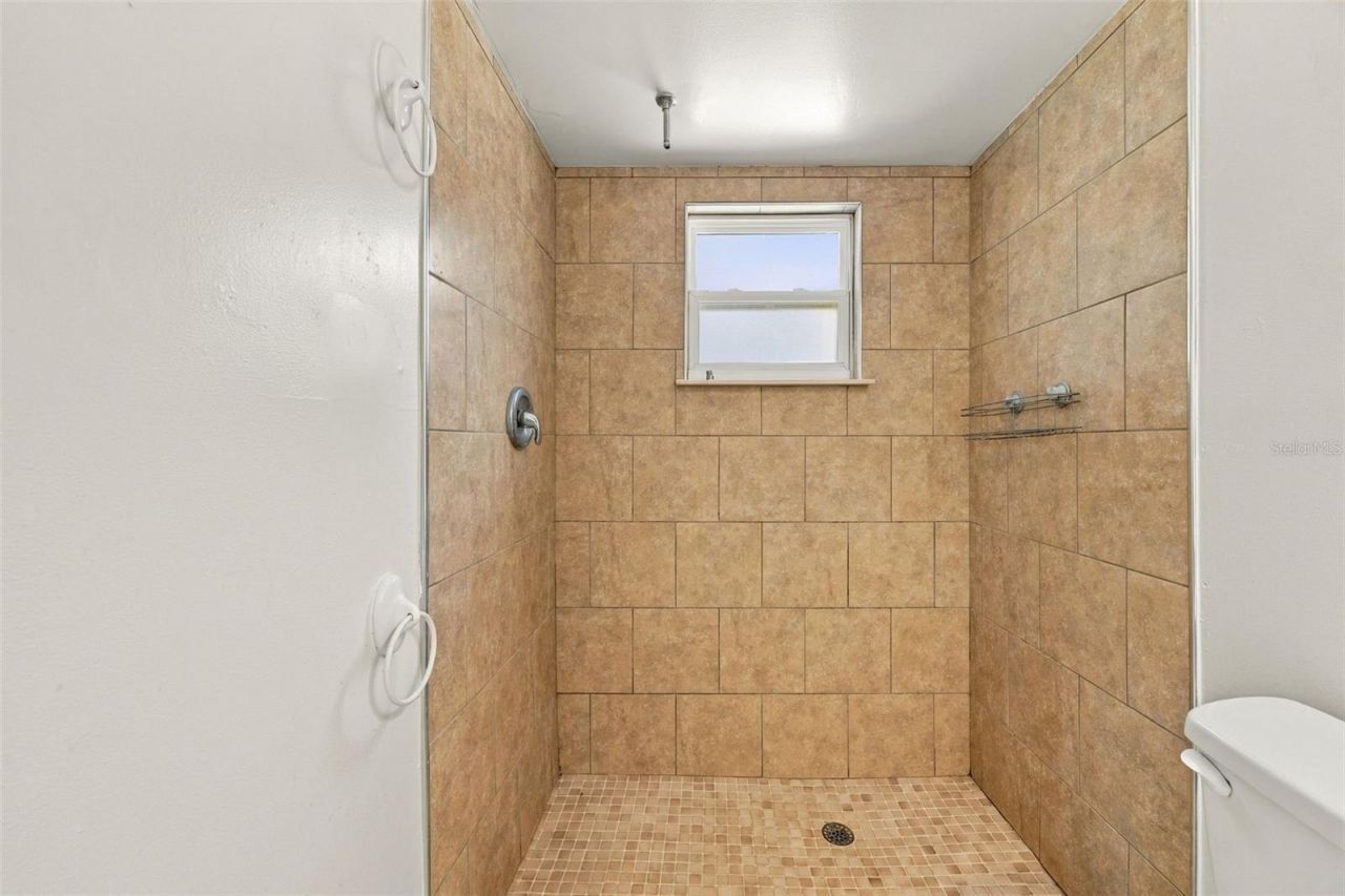 133 E Lauren Court , Fern Park, FL 32730 Photo