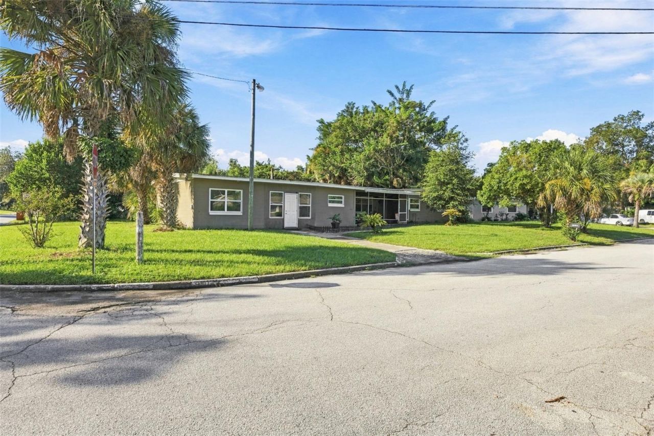 133 E Lauren Court , Fern Park, FL 32730 Photo