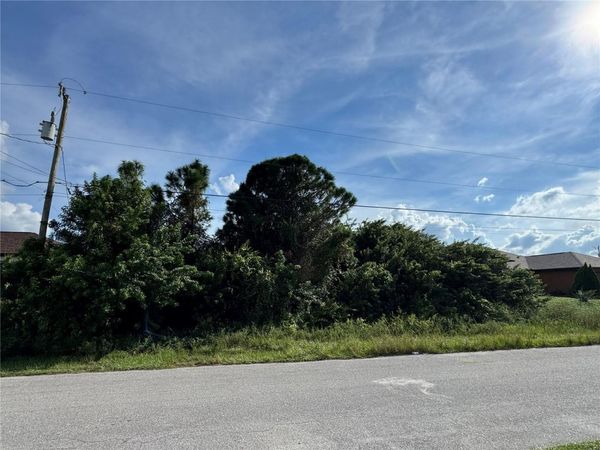 3215 10TH STREET SW, LEHIGH ACRES, FL 33976