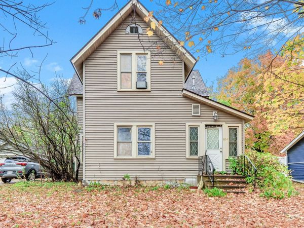 634 W Main Street, Ellsworth, WI 54011