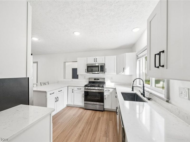6068 Glasgow Street, Madison, OH 44057 Photo 16