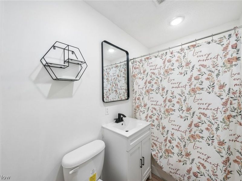 6068 Glasgow Street, Madison, OH 44057 Photo 22