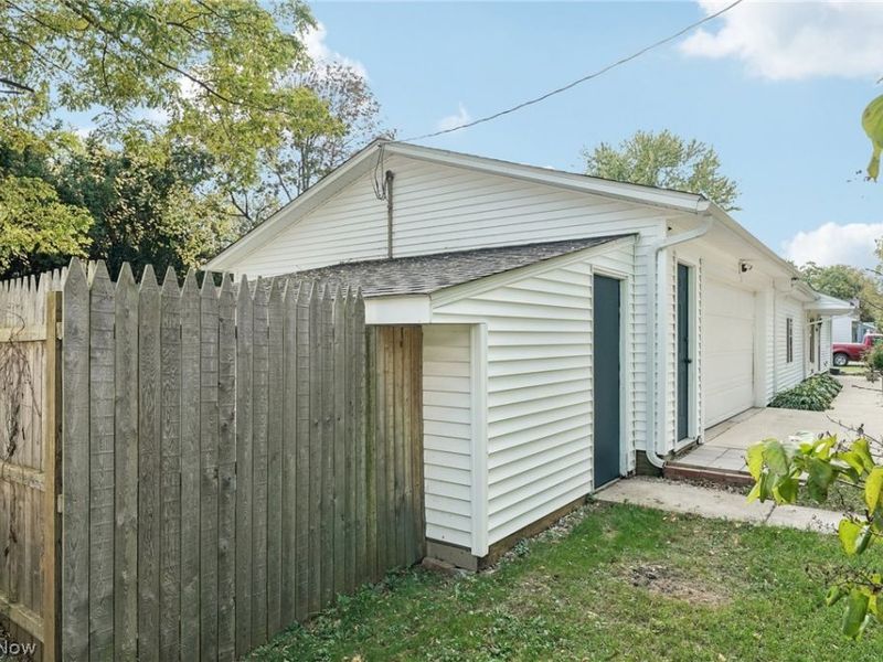 6068 Glasgow Street, Madison, OH 44057 Photo 5