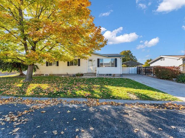 651 Calico, Hansen, ID 83334