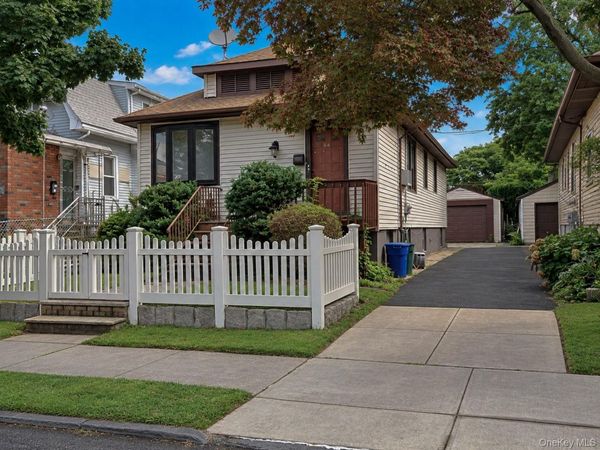 940 Edison Avenue , Bronx, NY 10465
