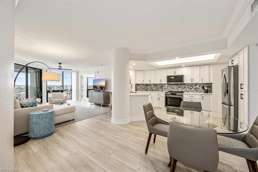 4751 Gulf Shore Blvd N, Unit 1503, Naples, FL 34103 Photo