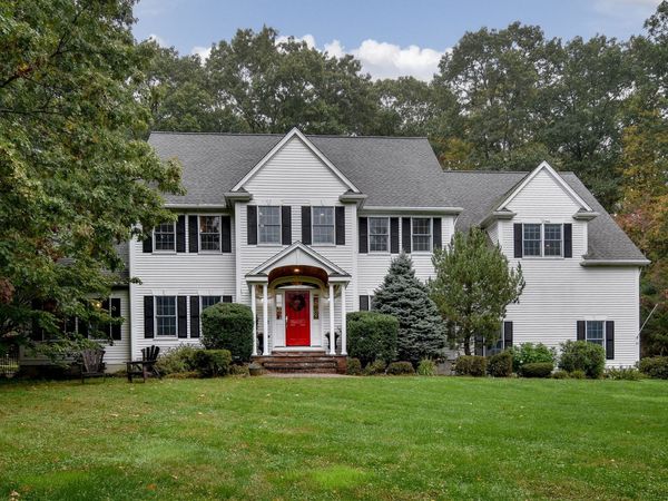 35 Johnson Drive, Holliston, MA 01746