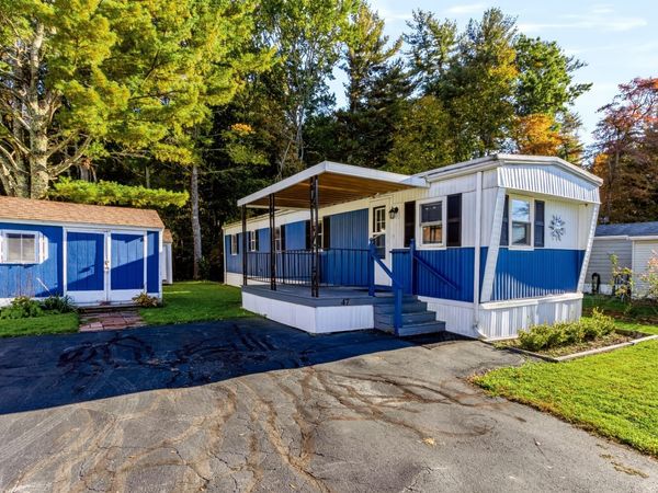 47 Clems Way, Acushnet, MA 02743