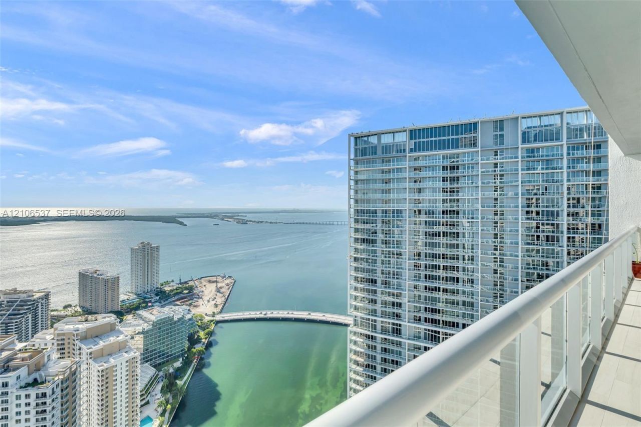 465 Brickell Ave , Unit 5203, Miami, FL 33131 Photo