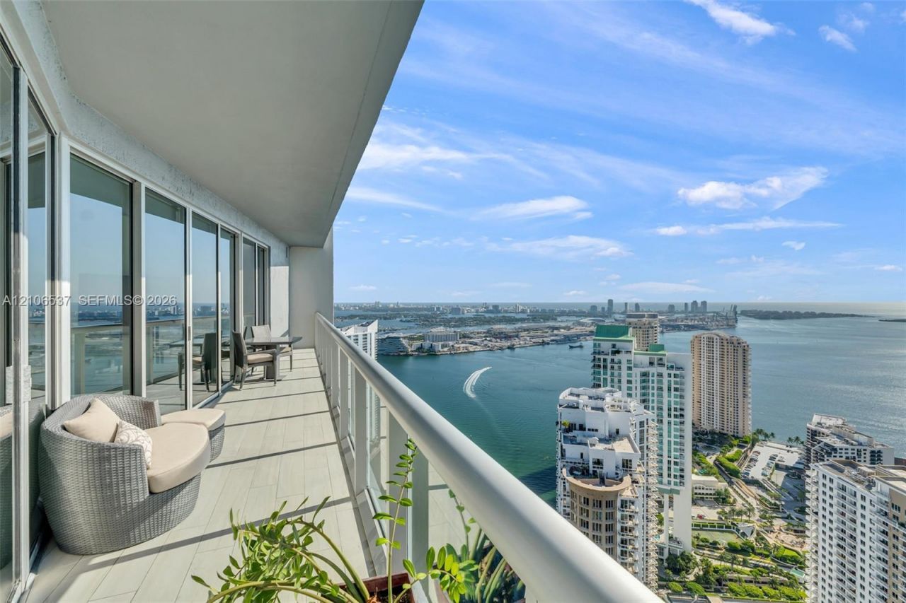 465 Brickell Ave , Unit 5203, Miami, FL 33131 Photo