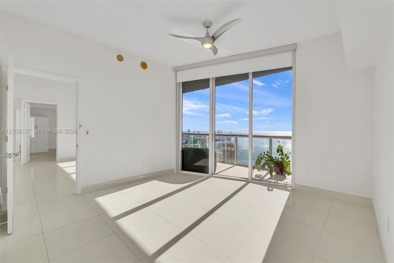465 Brickell Ave , Unit 5203, Miami, FL 33131 Photo
