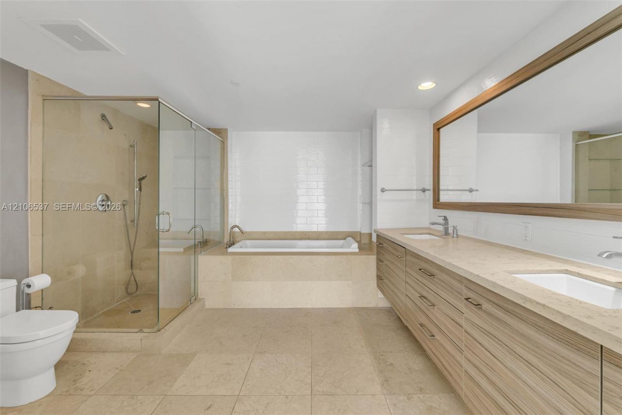 465 Brickell Ave , Unit 5203, Miami, FL 33131 Photo