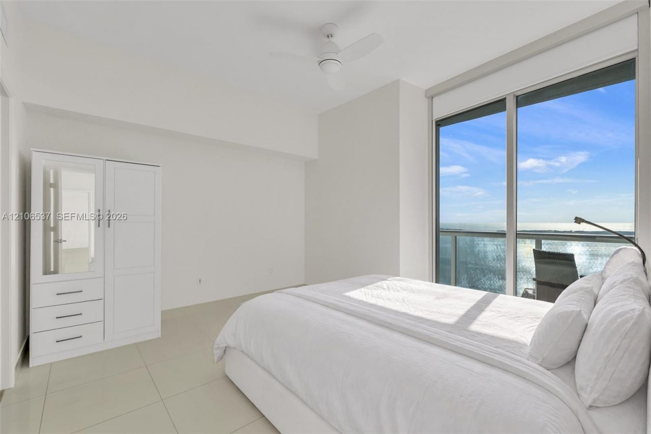 465 Brickell Ave , Unit 5203, Miami, FL 33131 Photo