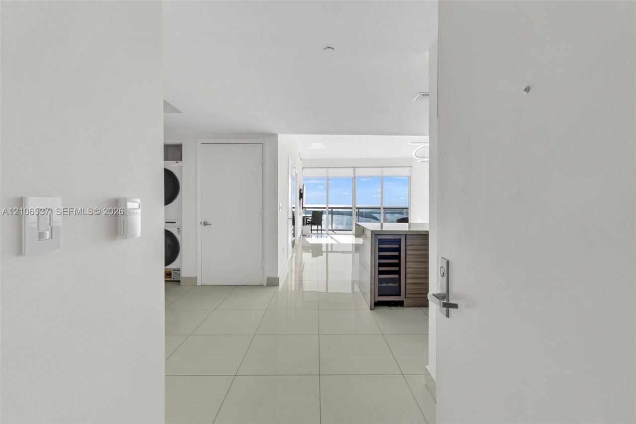 465 Brickell Ave , Unit 5203, Miami, FL 33131 Photo