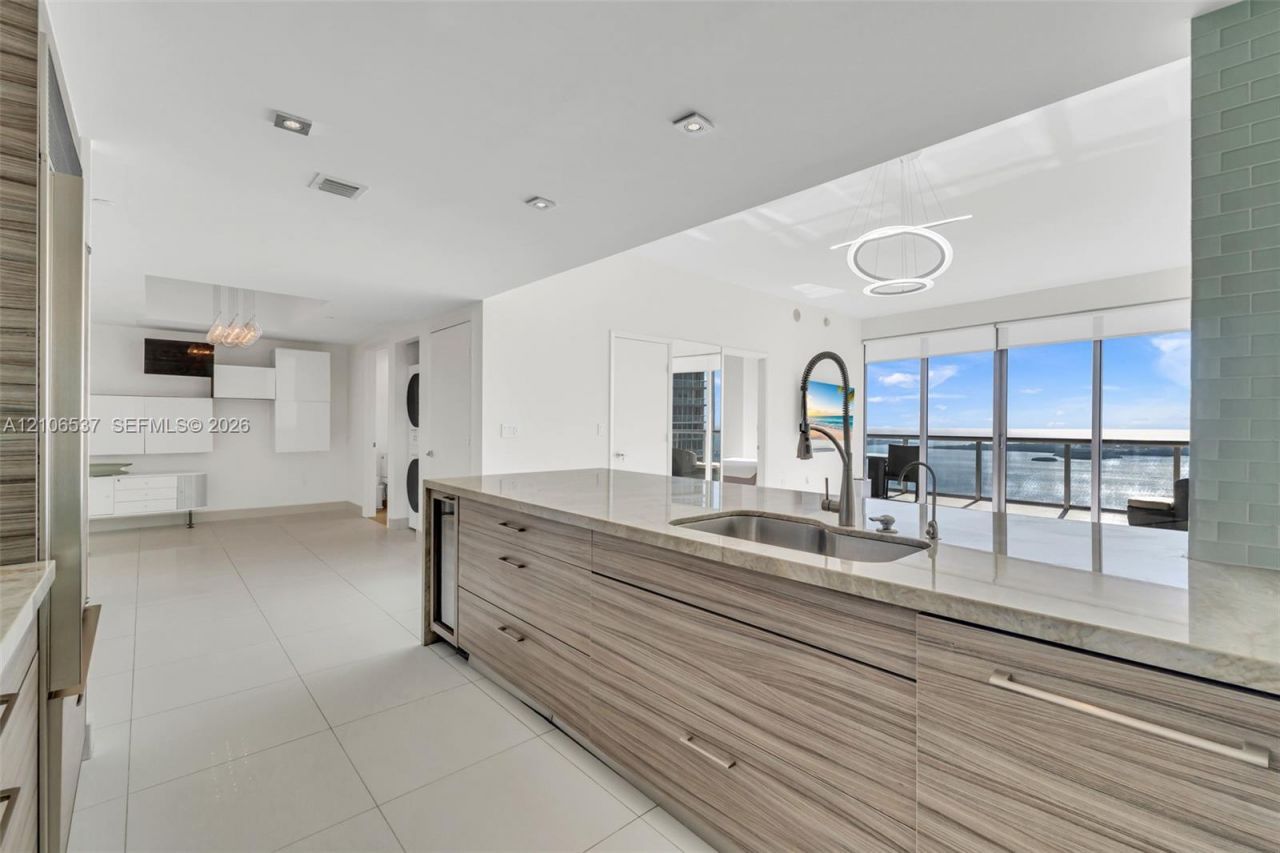 465 Brickell Ave , Unit 5203, Miami, FL 33131 Photo