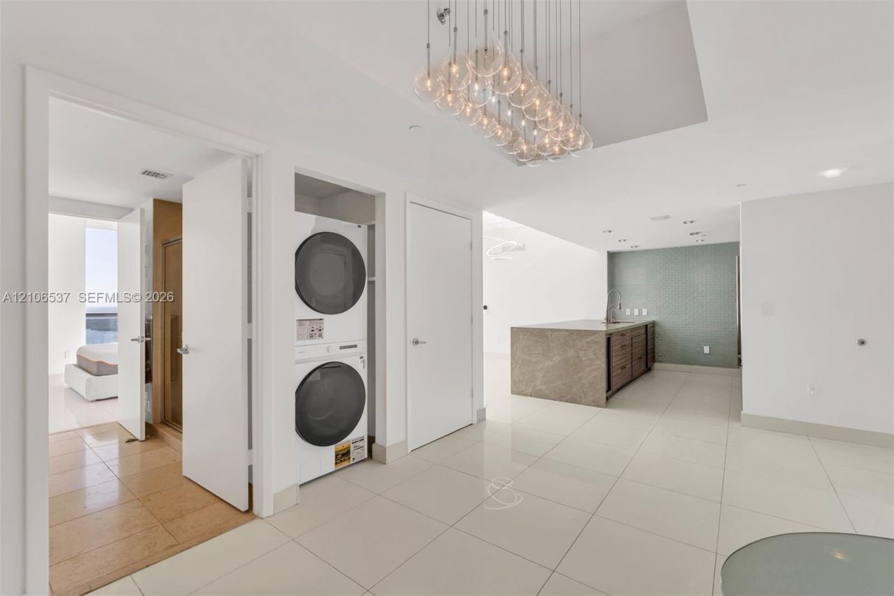 465 Brickell Ave , Unit 5203, Miami, FL 33131 Photo