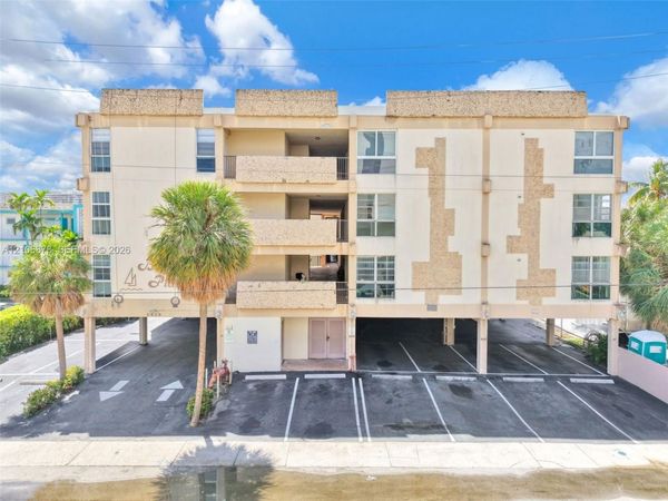 2420 Diana Dr , Unit 306, Hallandale Beach, FL 33009