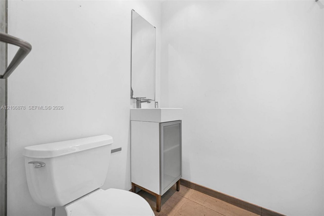 2420 Diana Dr , Unit 306, Hallandale Beach, FL 33009 Photo