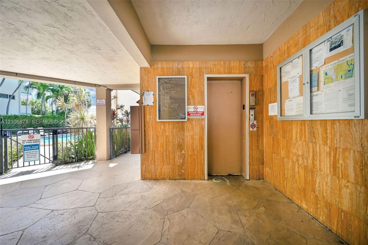 2420 Diana Dr , Unit 306, Hallandale Beach, FL 33009 Photo