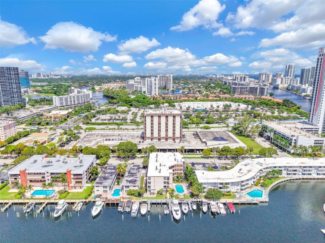 2420 Diana Dr , Unit 306, Hallandale Beach, FL 33009 Photo