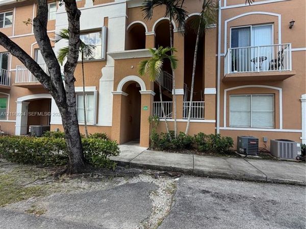7080 NW 177th St , Unit 209-13, Hialeah, FL 33015
