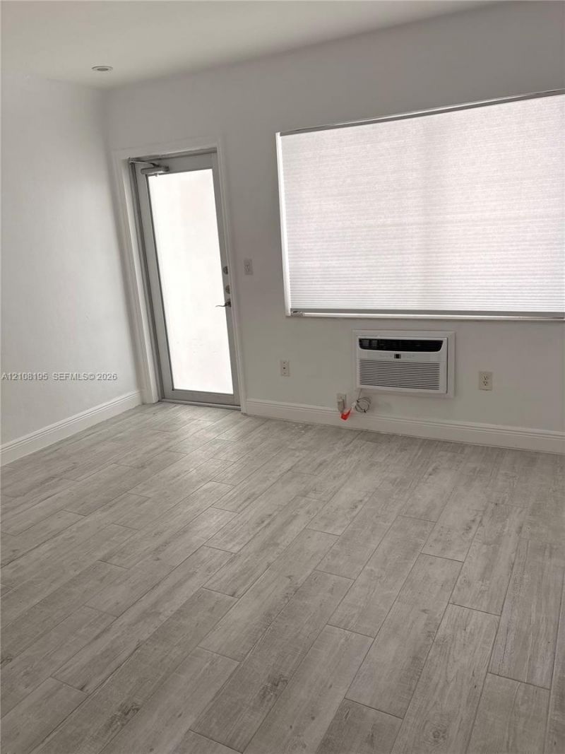 641 Espanola Way , Unit 10, Miami Beach, FL 33139 Photo