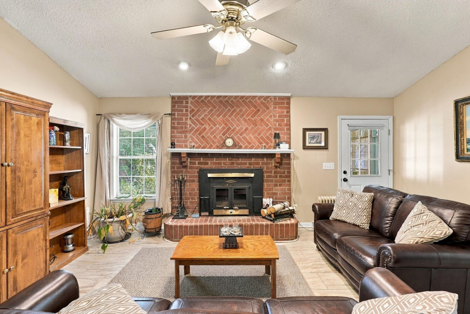 1760 Black Tom Road Photo 9