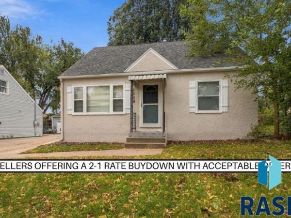 1509 E 25th St, Sioux Falls, SD 57105