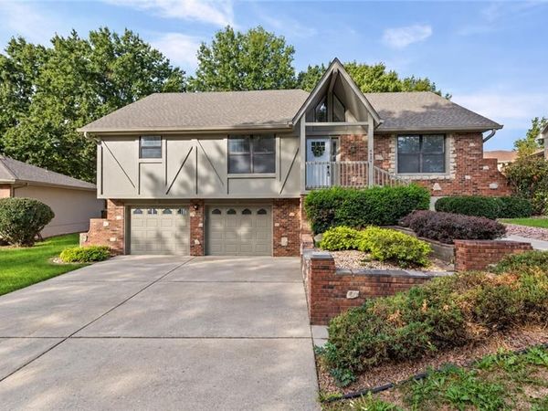 4924 S Bryant Drive, Independence, MO 64055