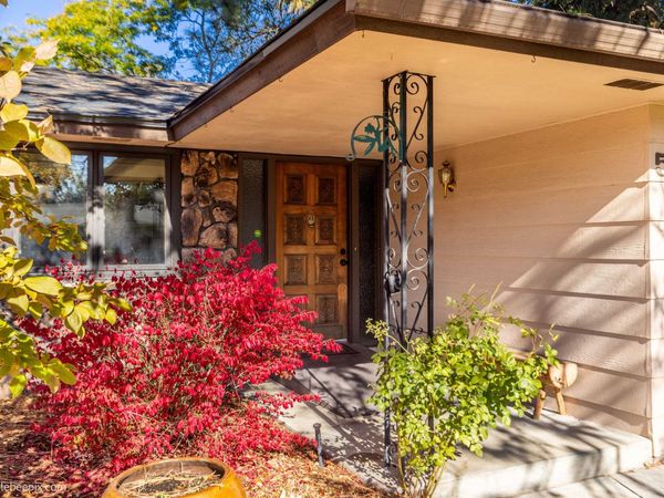 5216 W BAYWOOD Ct, Spokane, WA 99208