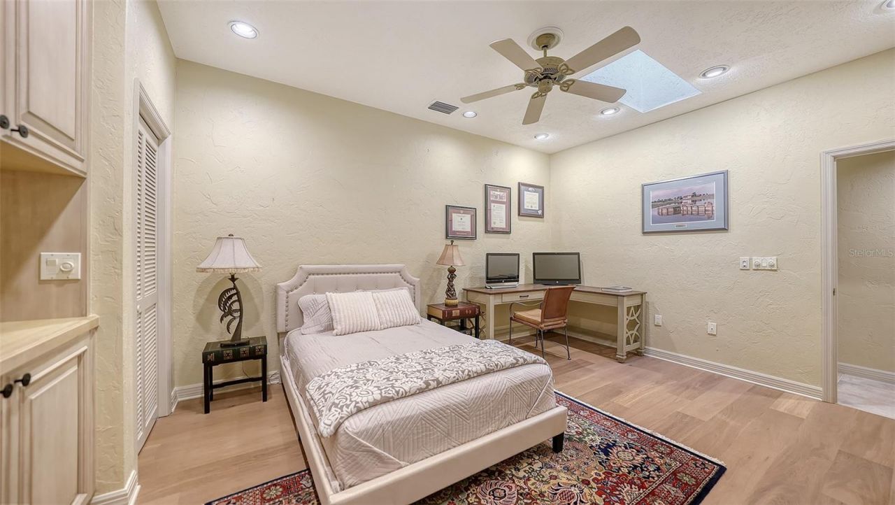4543 Las Brisas Lane , Sarasota, FL 34238 Photo