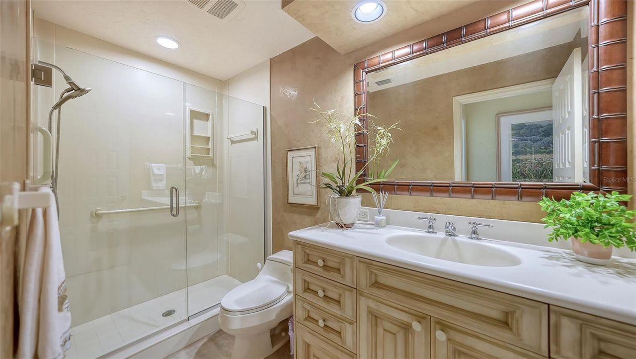 4543 Las Brisas Lane , Sarasota, FL 34238 Photo