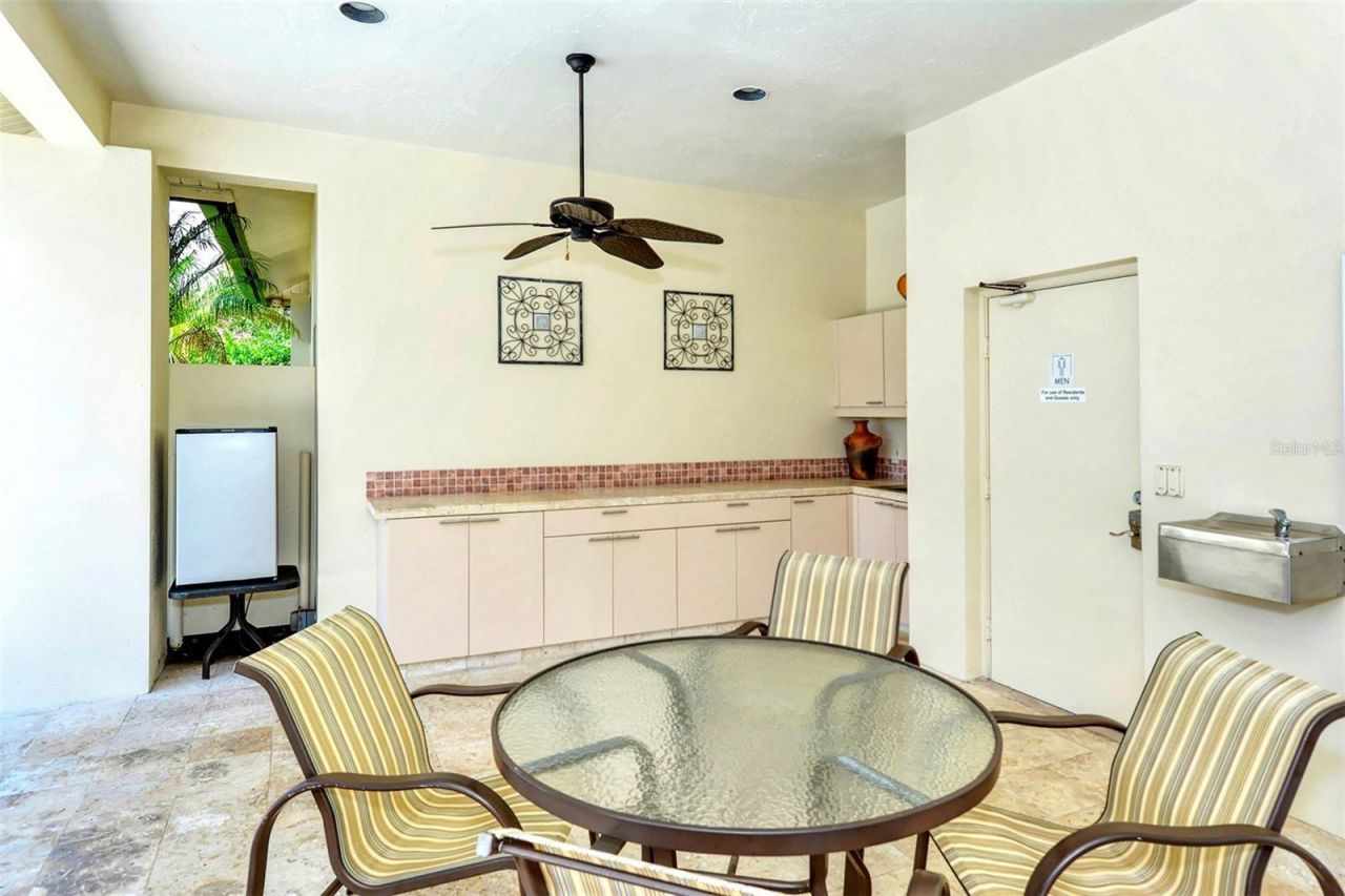 4543 Las Brisas Lane , Sarasota, FL 34238 Photo