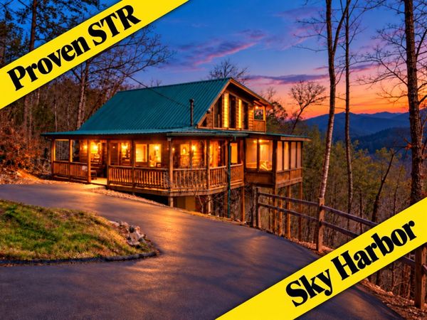 923 Fir St E, Sevierville, TN 37862