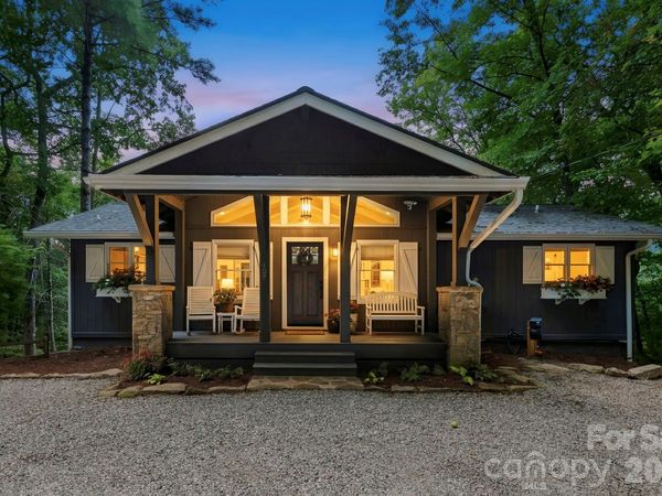 407 Crescent Moon Lane , Cashiers, NC 28717