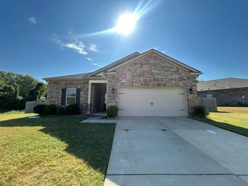 154 Vivian Way, Atoka, TN 38004 Main Photo